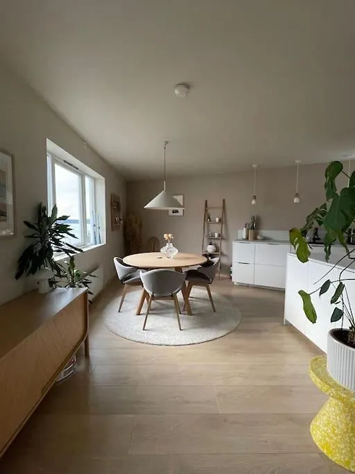 Apartment In Μπέργκεν