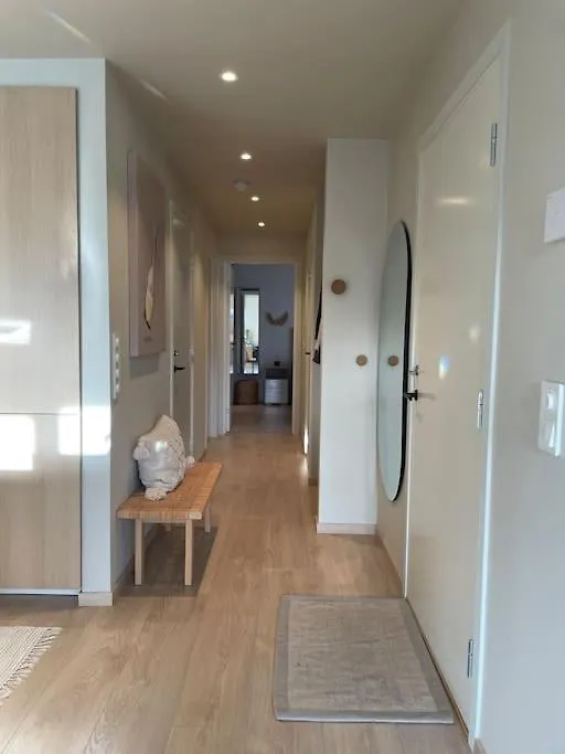 Apartment In Μπέργκεν